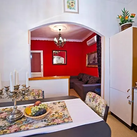 Diocletian'S Finest Luxury Apartment